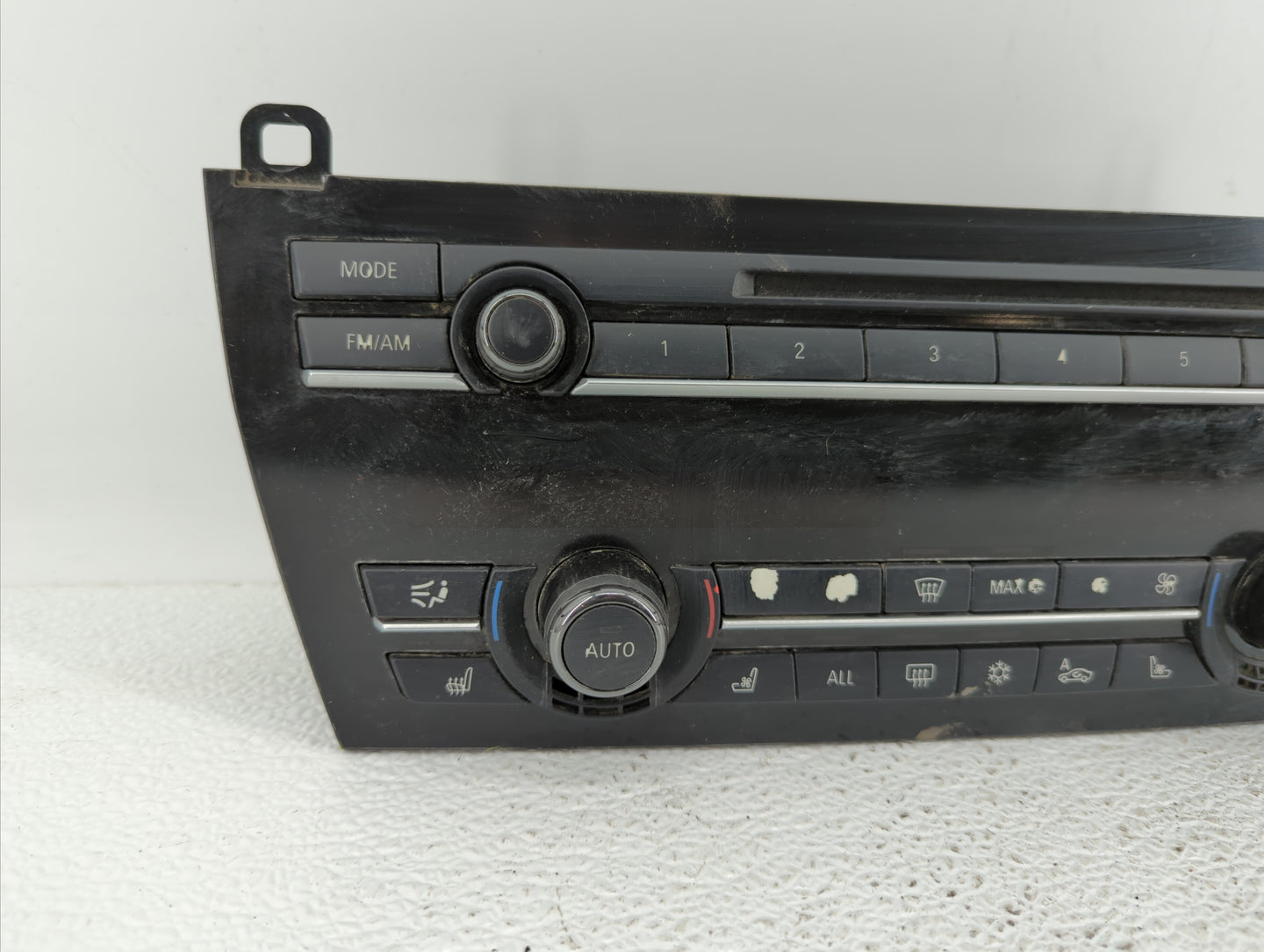 2009-2010 Bmw 750i Radio Control Panel - Oemusedautoparts1.com