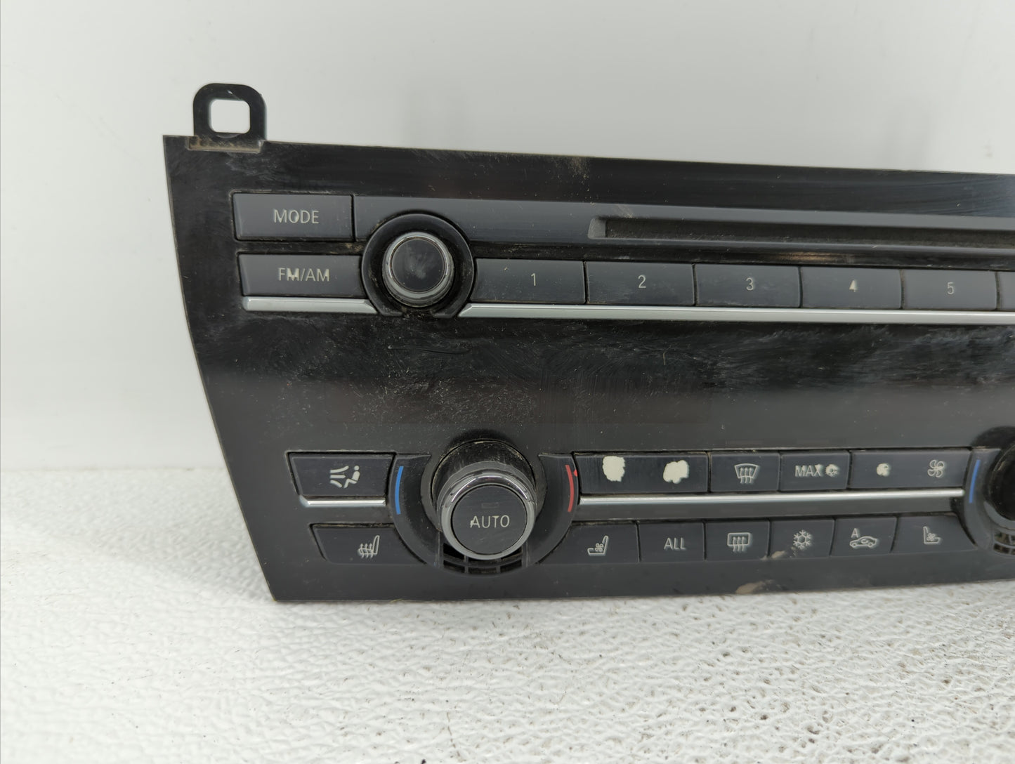 2009-2010 Bmw 750i Radio Control Panel - Oemusedautoparts1.com