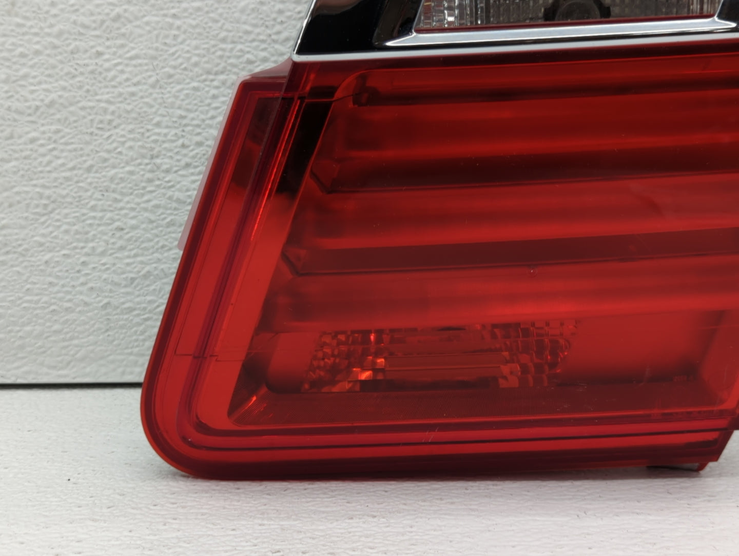2009-2012 Bmw 750i Tail Light Assembly Passenger Right OEM P/N:7182206 Fits Fits 2009 2010 2011 2012 OEM Used Auto Parts - O