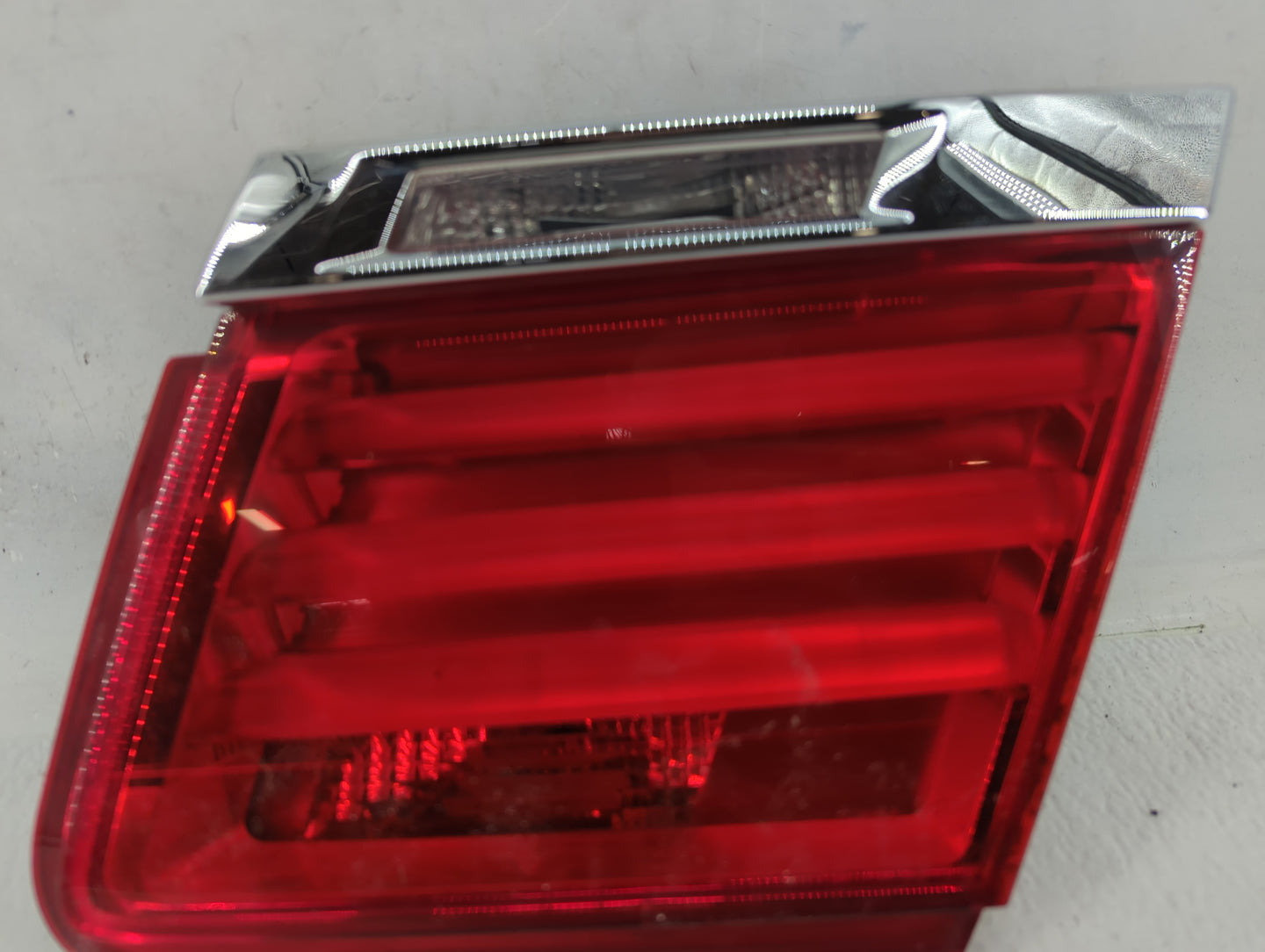 2009-2012 Bmw 750i Tail Light Assembly Passenger Right OEM P/N:7182206 EKD85Y HK F01 T2 RH Fits Fits 2009 2010 2011 2012 OEM
