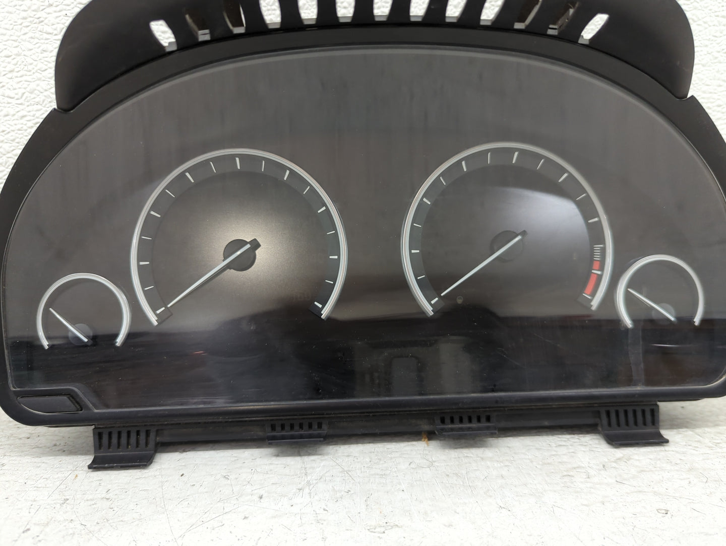 2010 Bmw 750li Instrument Cluster Speedometer Gauges P/N:0263685160 9220798-01, 173884-10 Miles:140K Fits Fits 2009 2011 OEM