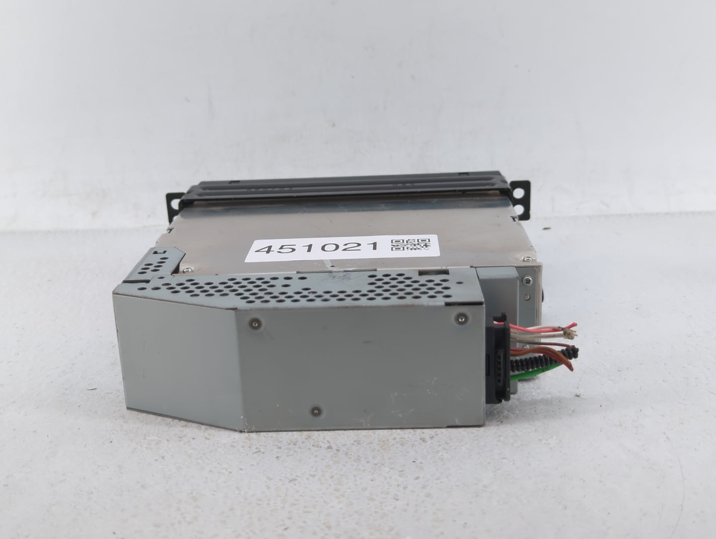 2007-2013 Bmw X5 Radio AM FM Cd Player Receiver Replacement P/N:65.12-9 151 146 65 12 9 151 146 Fits OEM Used Auto Parts - O