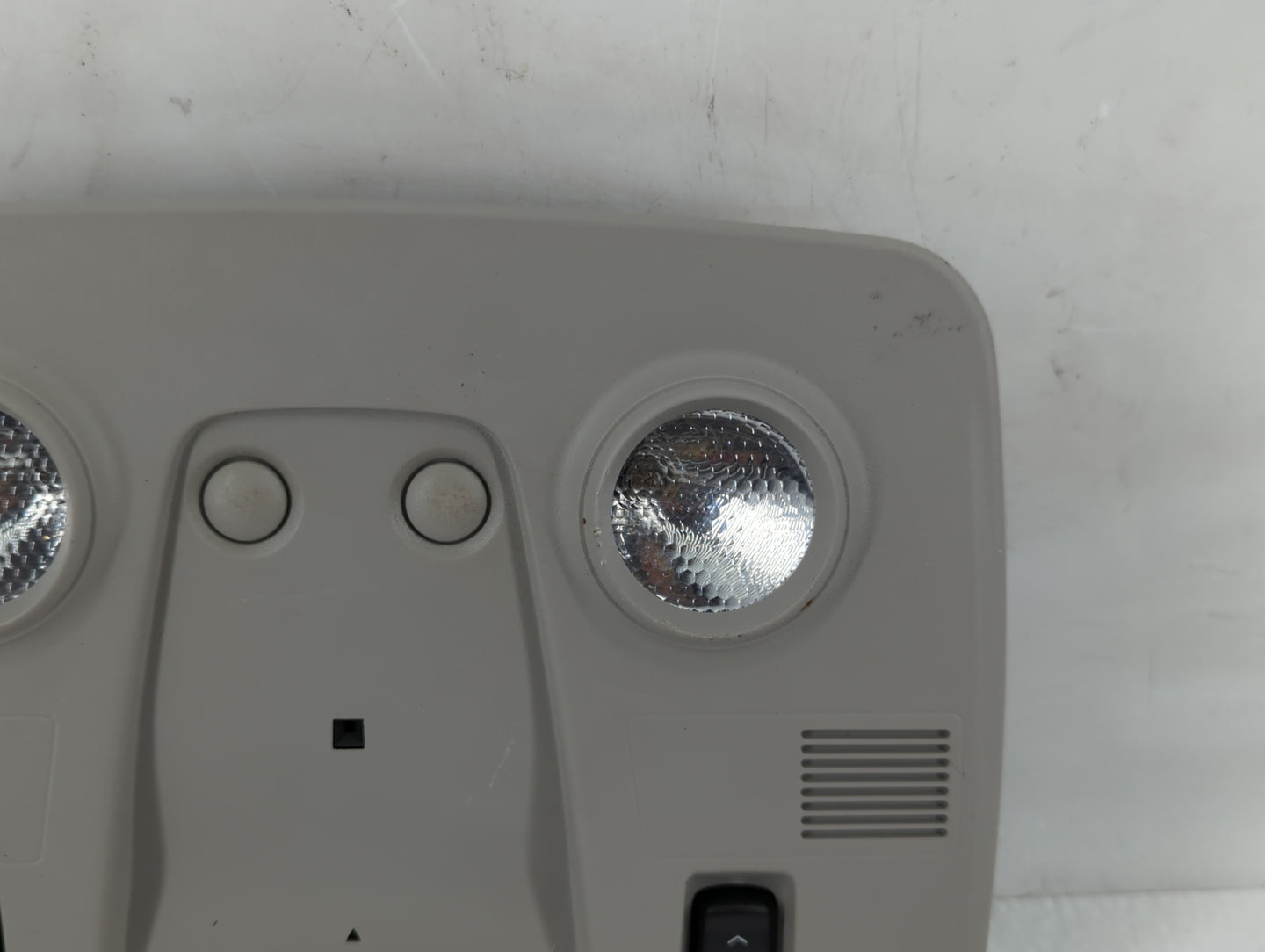2008-2017 Buick Enclave Overhead Roof Console Interior Dome Light - Oemusedautoparts1.com
