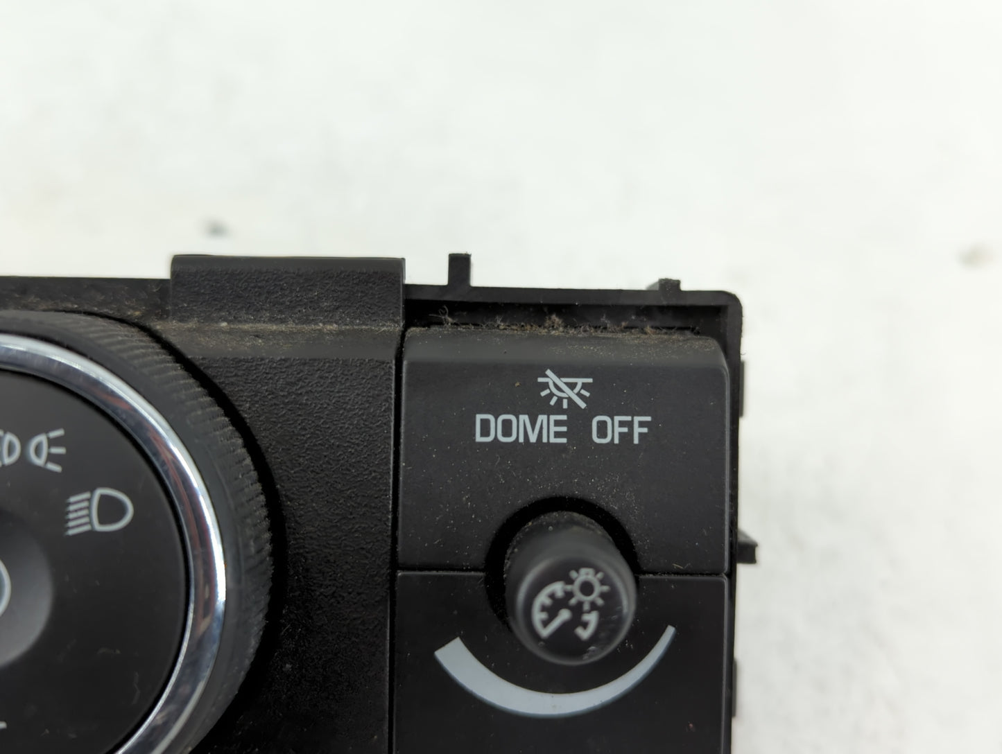 2010 Buick Enclave Headlight Head Light Switch Lamp Control - Oemusedautoparts1.com