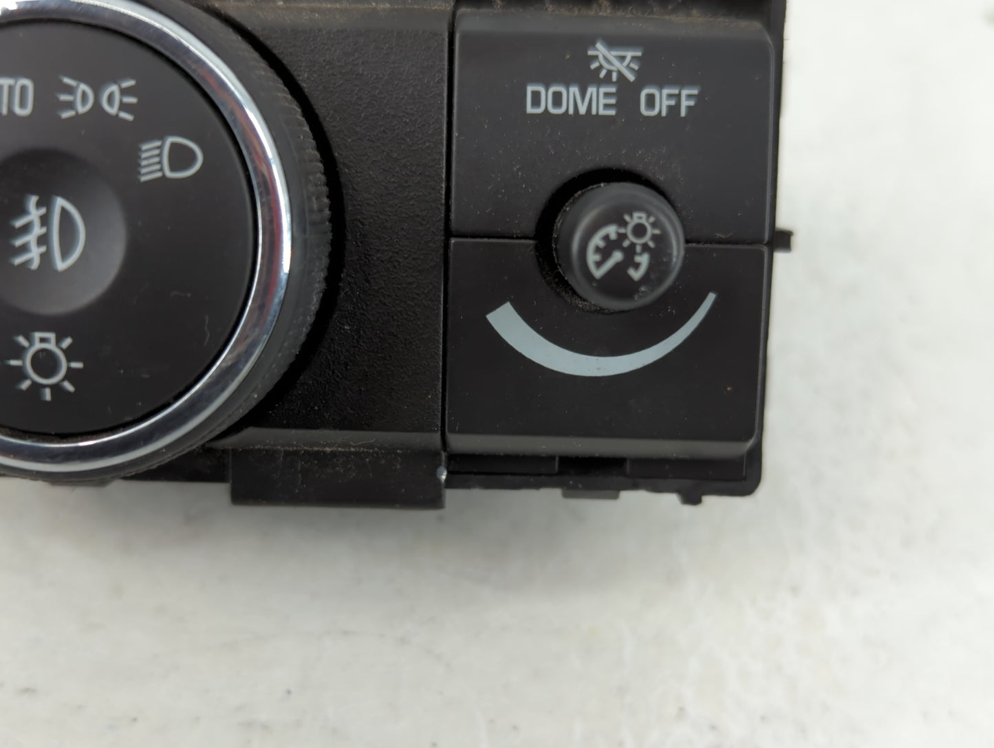 2010 Buick Enclave Headlight Head Light Switch Lamp Control - Oemusedautoparts1.com