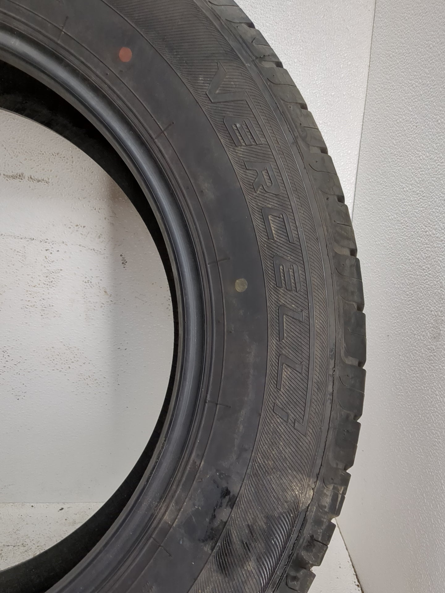 Used Tire 255/60R19 VERCELLI STRADA I 109H - Tread Depth 9.5/32 - Oemusedautoparts1.com