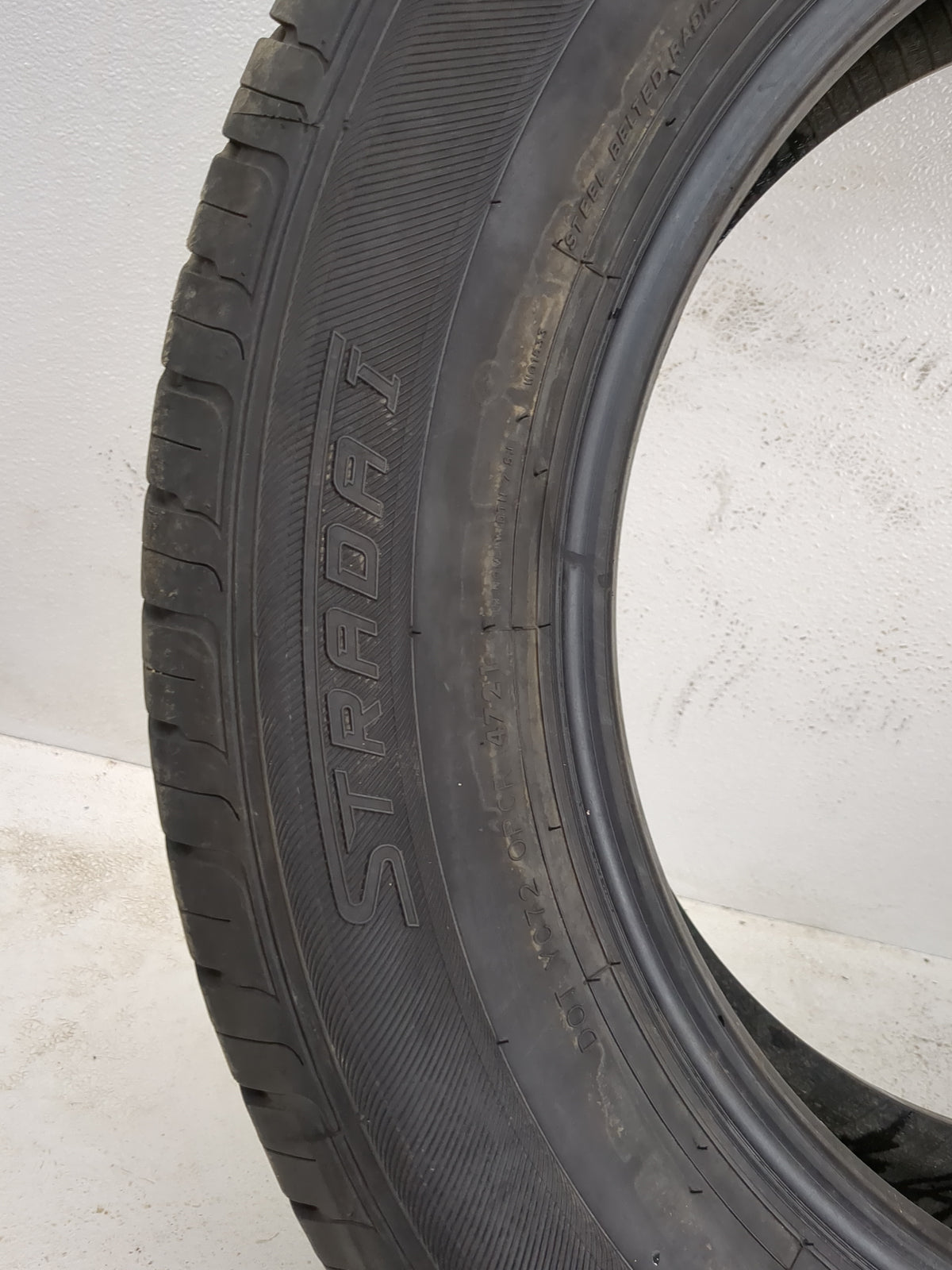Used Tire 255/60R19 VERCELLI STRADA I 109H - Tread Depth 9.5/32 - Oemusedautoparts1.com