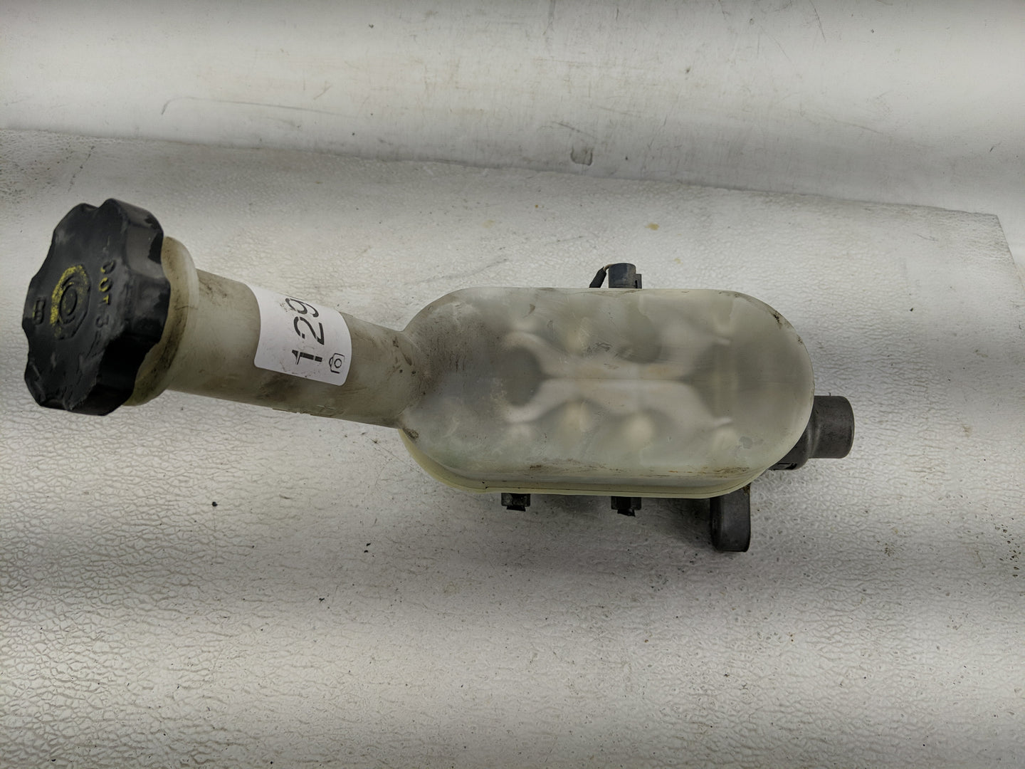 2009-2017 Buick Enclave Brake Master Cylinder - Oemusedautoparts1.com