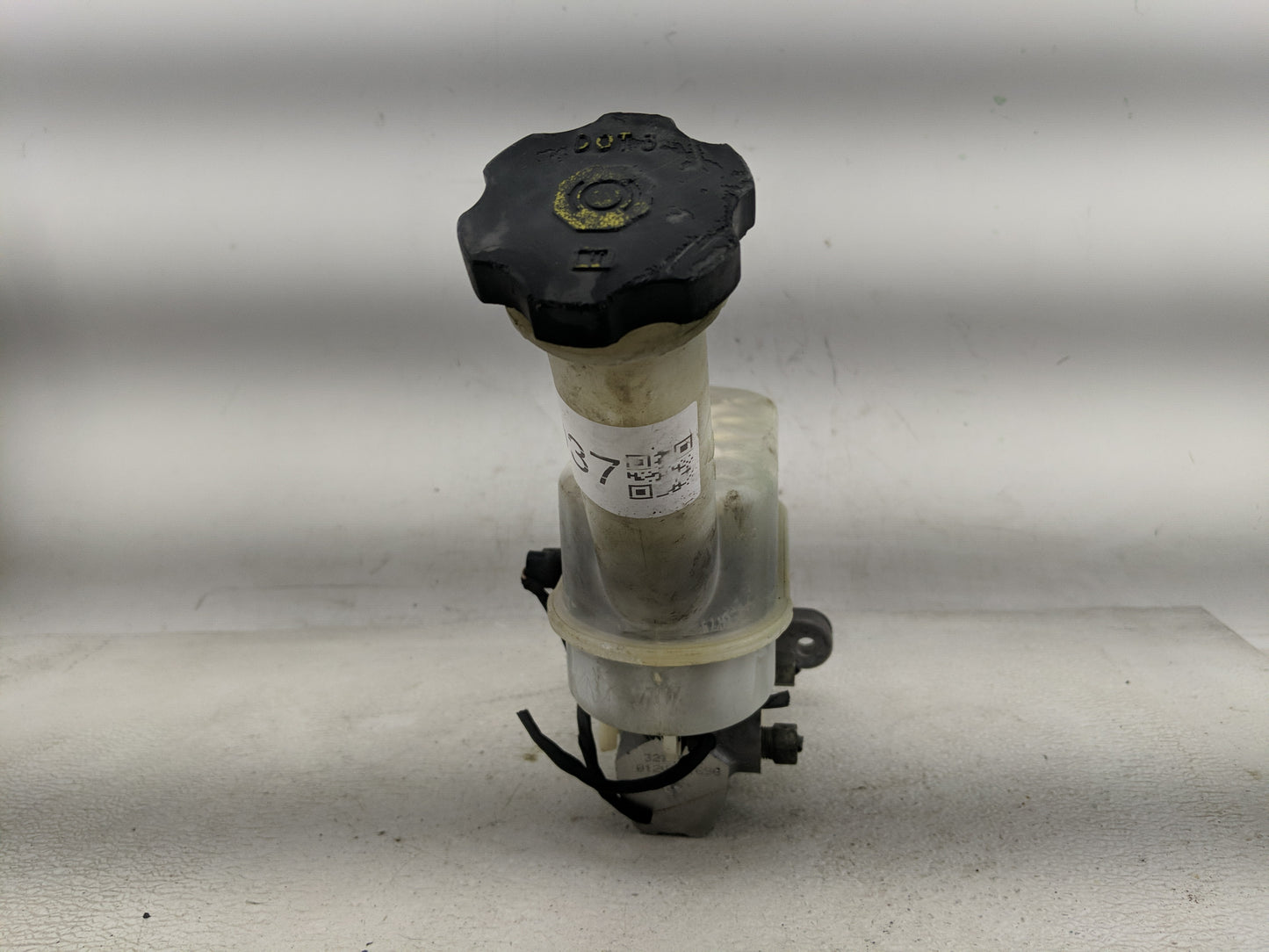 2009-2017 Buick Enclave Brake Master Cylinder 1290037 - Oemusedautoparts1.com