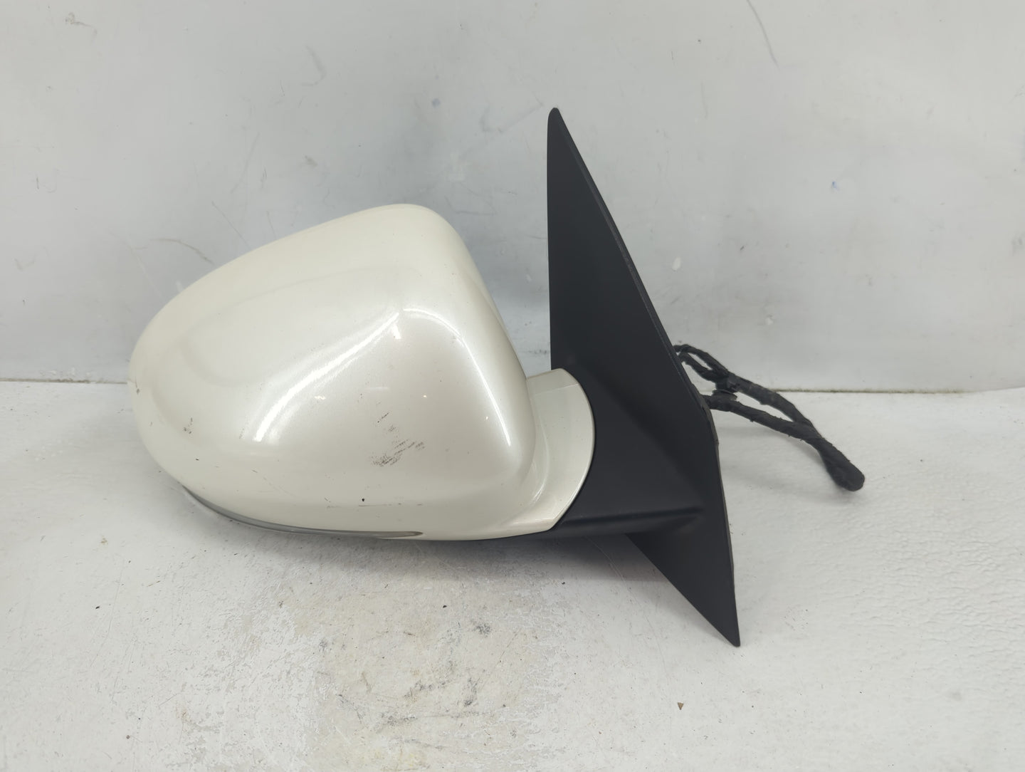 2008-2017 Buick Enclave Passenger Side View Mirror - Right Door Mirror OEM Used - Oemusedautoparts1.com