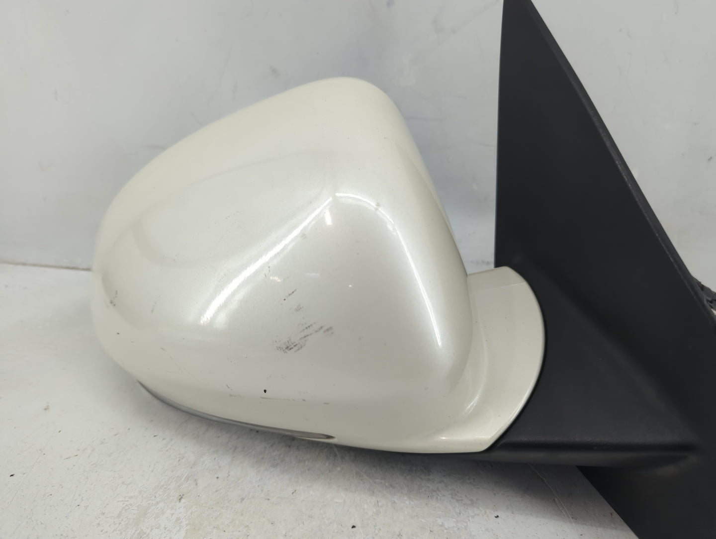 2008-2017 Buick Enclave Passenger Side View Mirror - Right Door Mirror OEM Used - Oemusedautoparts1.com