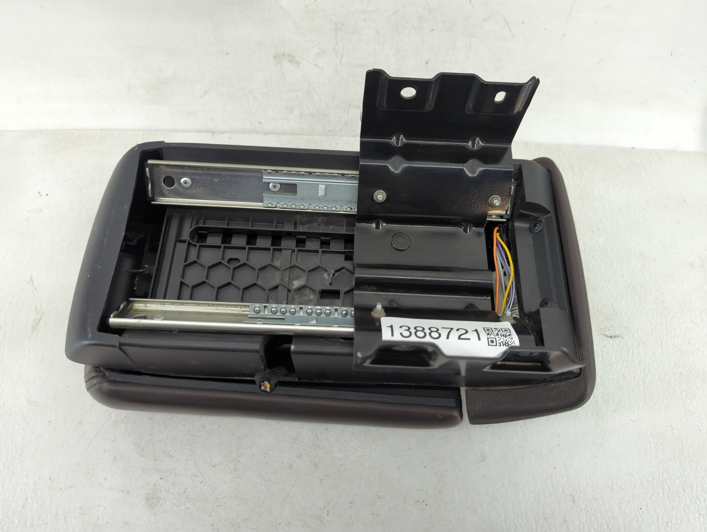 2010 Buick Enclave Center Console Armrest Cover Lid Fits OEM Used Auto Parts - Oemusedautoparts1.com
