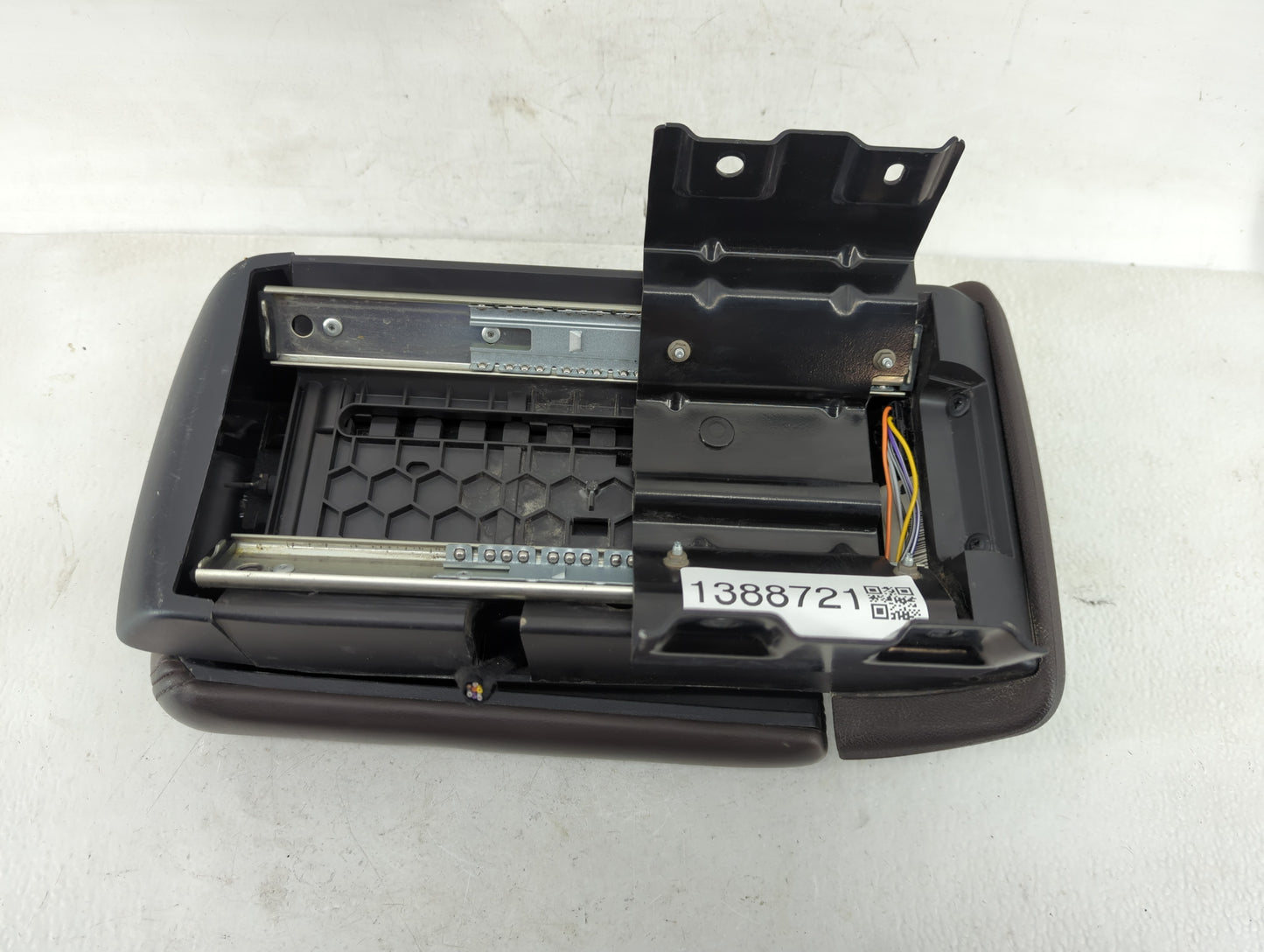 2010 Buick Enclave Center Console Armrest Cover Lid Fits OEM Used Auto Parts - Oemusedautoparts1.com
