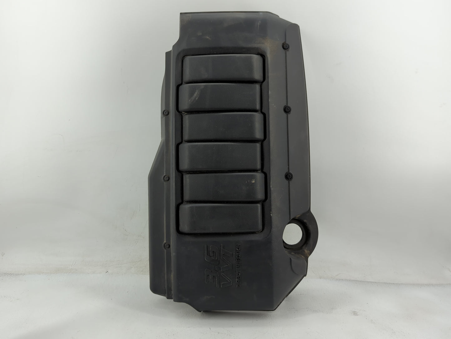 2010 Buick Enclave Engine Cover - Oemusedautoparts1.com