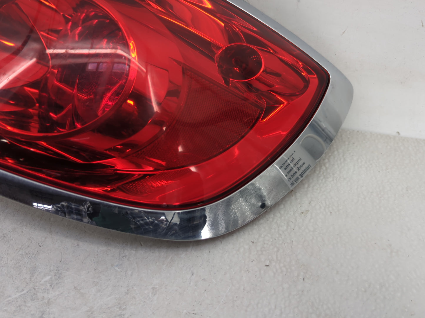 2008-2012 Buick Enclave Tail Light Assembly Passenger Right OEM P/N:25954942 Fits Fits 2008 2009 2010 2011 2012 OEM Used Aut