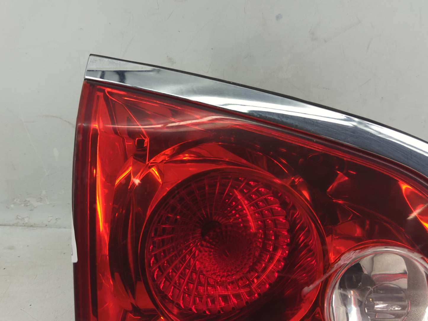 2008-2012 Buick Enclave Tail Light Assembly Passenger Right OEM P/N:22071AB Fits Fits 2008 2009 2010 2011 2012 OEM Used Auto