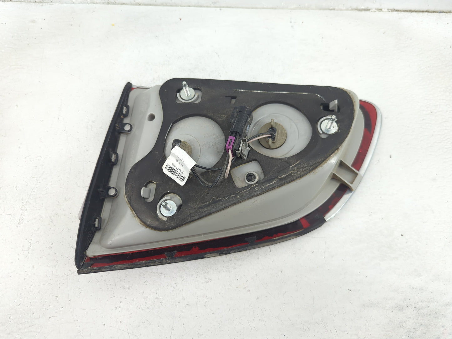 2008-2012 Buick Enclave Tail Light Assembly Passenger Right OEM P/N:22071AB Fits Fits 2008 2009 2010 2011 2012 OEM Used Auto