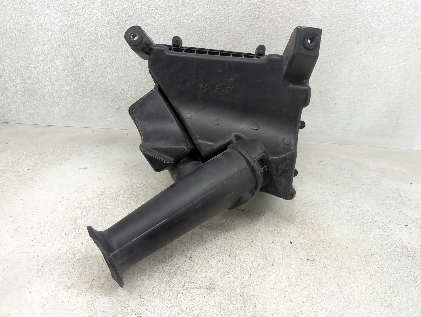 2009-2011 Buick Enclave Air Cleaner Intake-duct Hose Tube - Oemusedautoparts1.com
