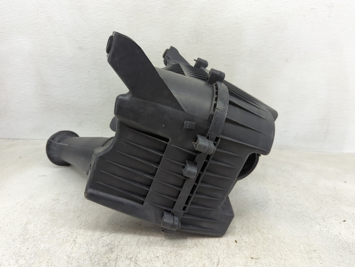 2009-2011 Buick Enclave Air Cleaner Intake-duct Hose Tube - Oemusedautoparts1.com