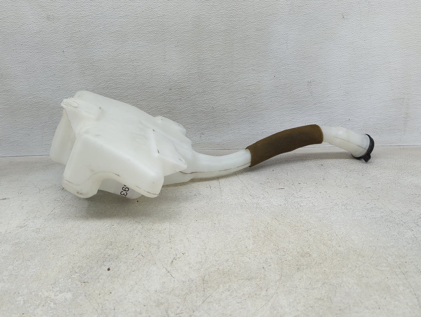 2010-2017 Buick Enclave Windshield Washer Fluid Reservoir Bottle Oem - Oemusedautoparts1.com