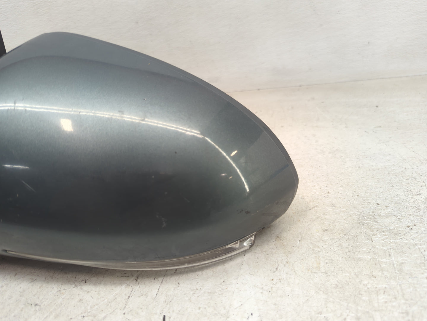 2008-2012 Buick Enclave Driver Side View Mirror - Left Door Mirror OEM Used - Oemusedautoparts1.com