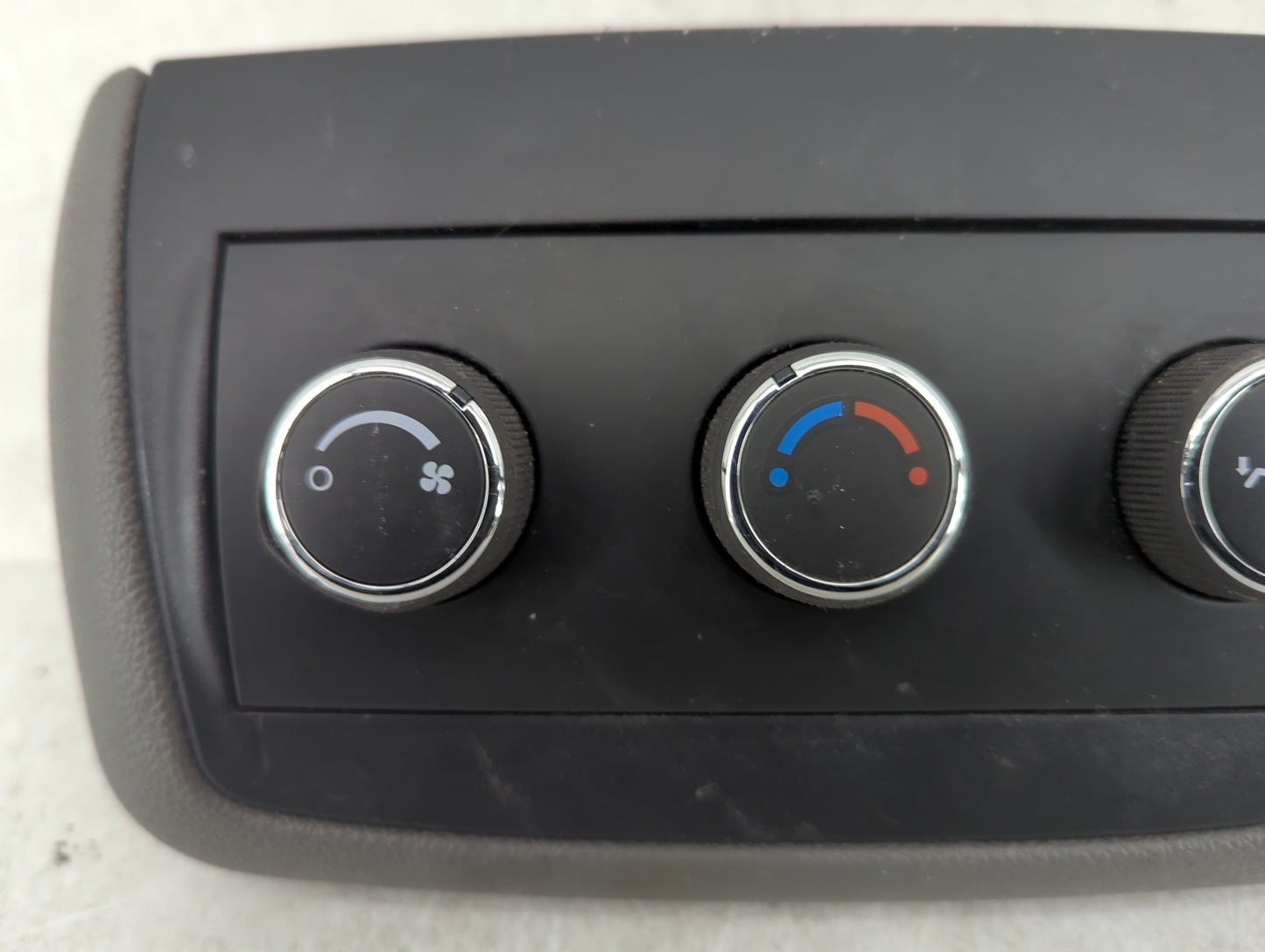 2008-2017 Buick Enclave Climate Control Module Temperature AC/Heater Replacement Fits OEM Used Auto Parts - Oemusedautoparts