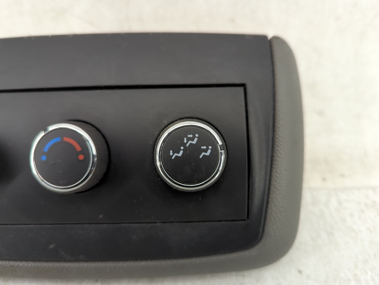 2008-2017 Buick Enclave Climate Control Module Temperature AC/Heater Replacement Fits OEM Used Auto Parts - Oemusedautoparts