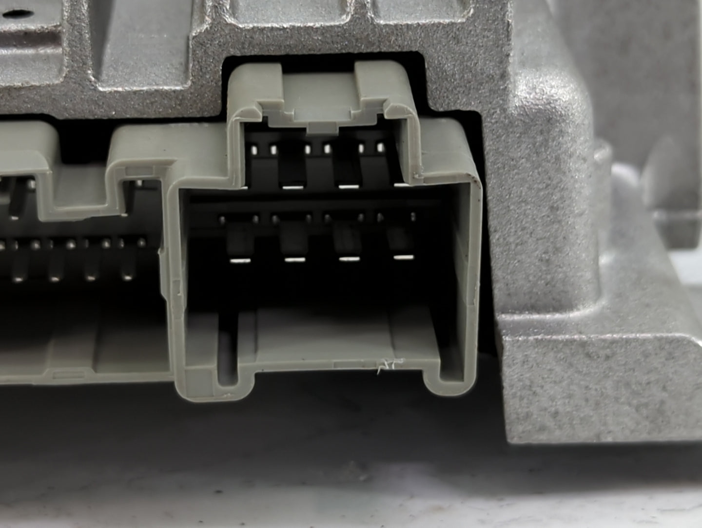 2010-2017 Buick Enclave Radio Speaker Amplifier 25994309|15297171 - Oemusedautoparts1.com