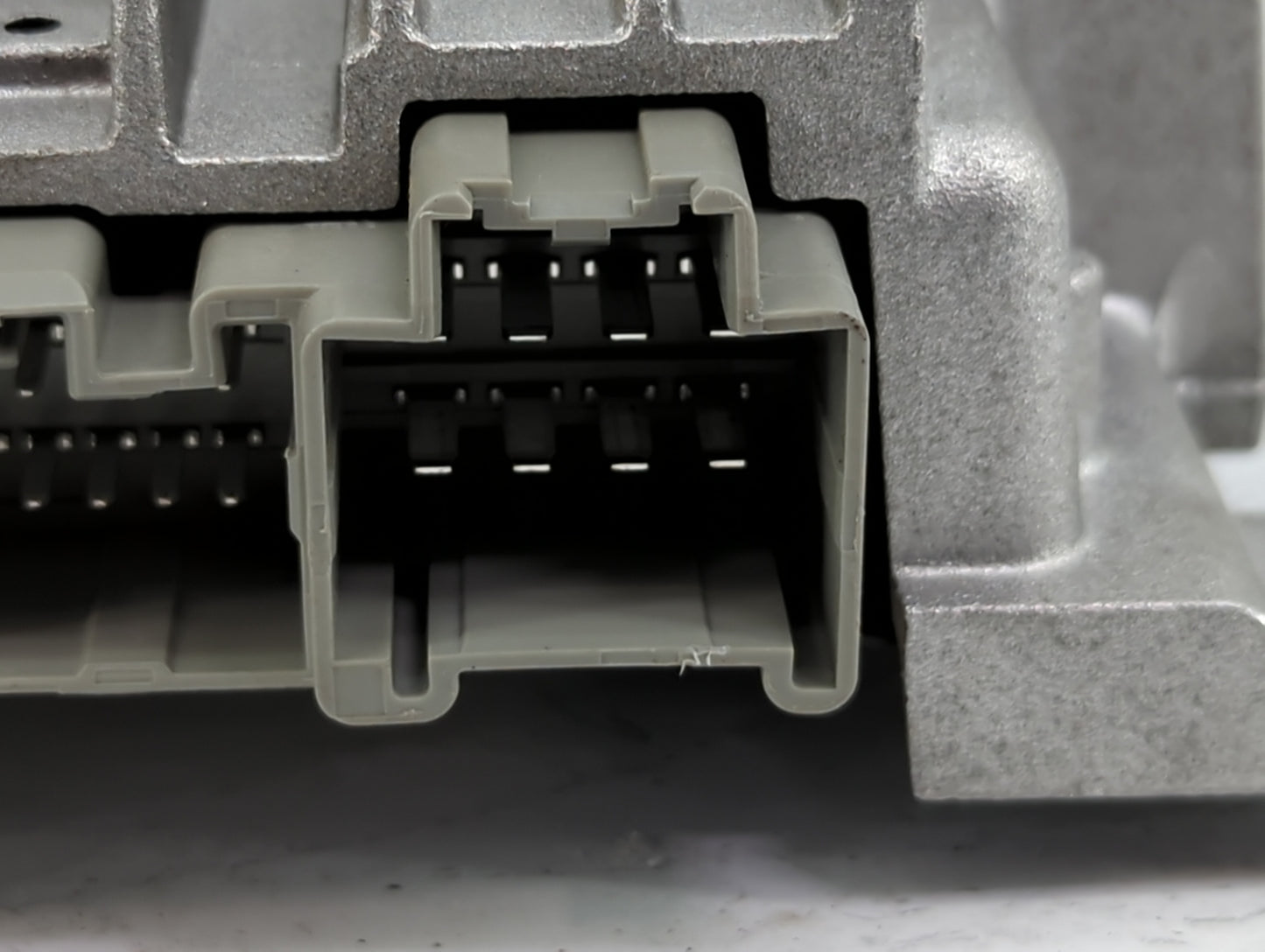 2010-2017 Buick Enclave Radio Speaker Amplifier 25994309|15297171 - Oemusedautoparts1.com