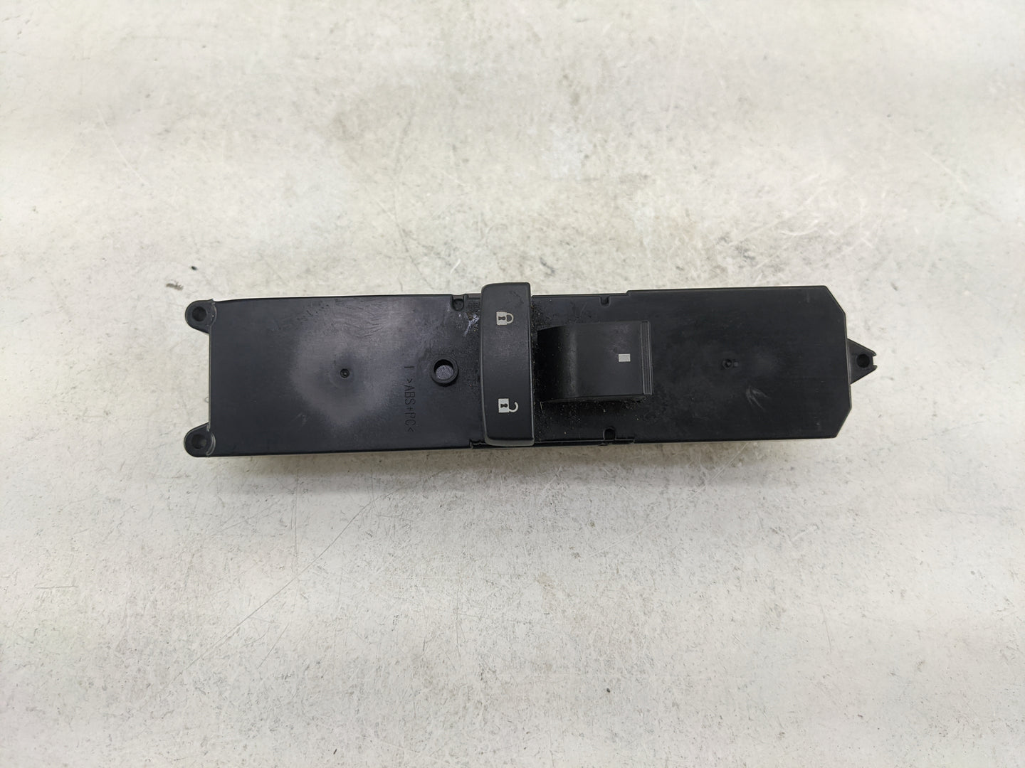 2010 Buick Enclave Passenger Right Power Window Switch - Oemusedautoparts1.com