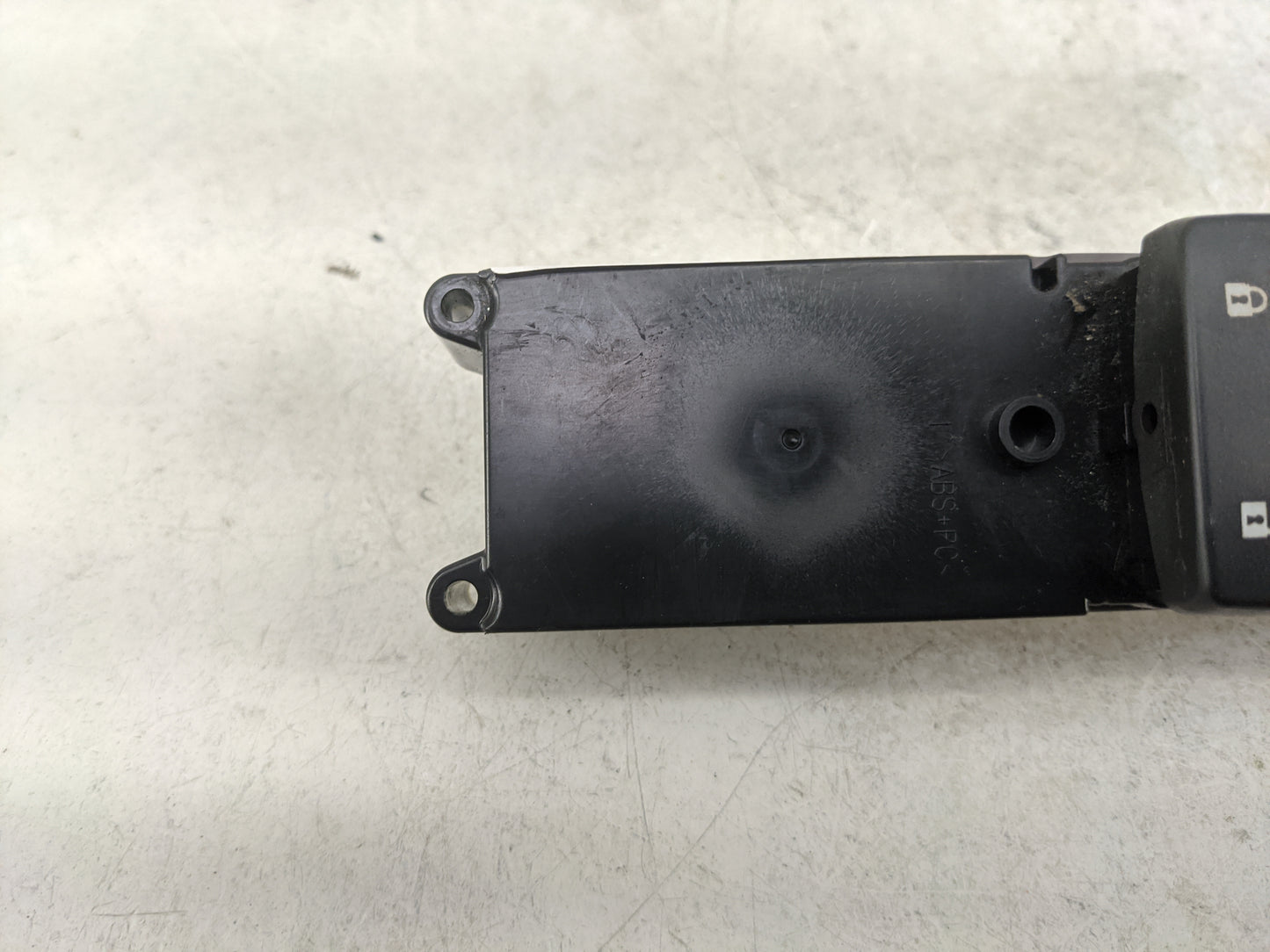 2010 Buick Enclave Passenger Right Power Window Switch - Oemusedautoparts1.com