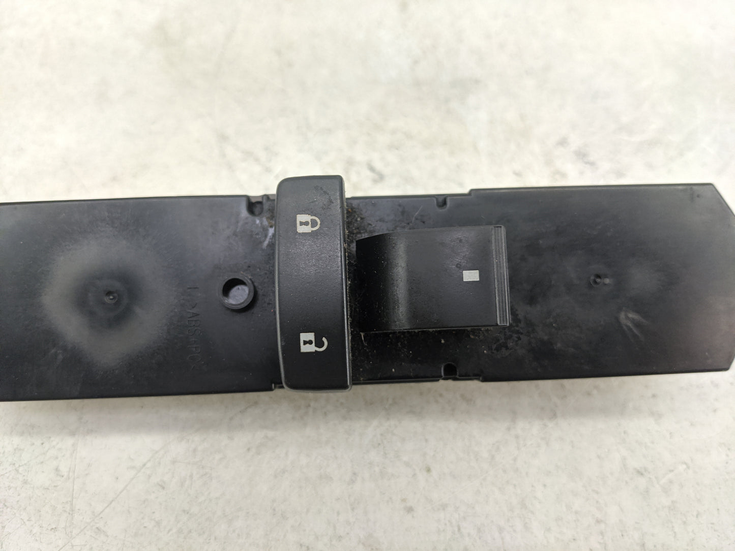 2010 Buick Enclave Passenger Right Power Window Switch - Oemusedautoparts1.com