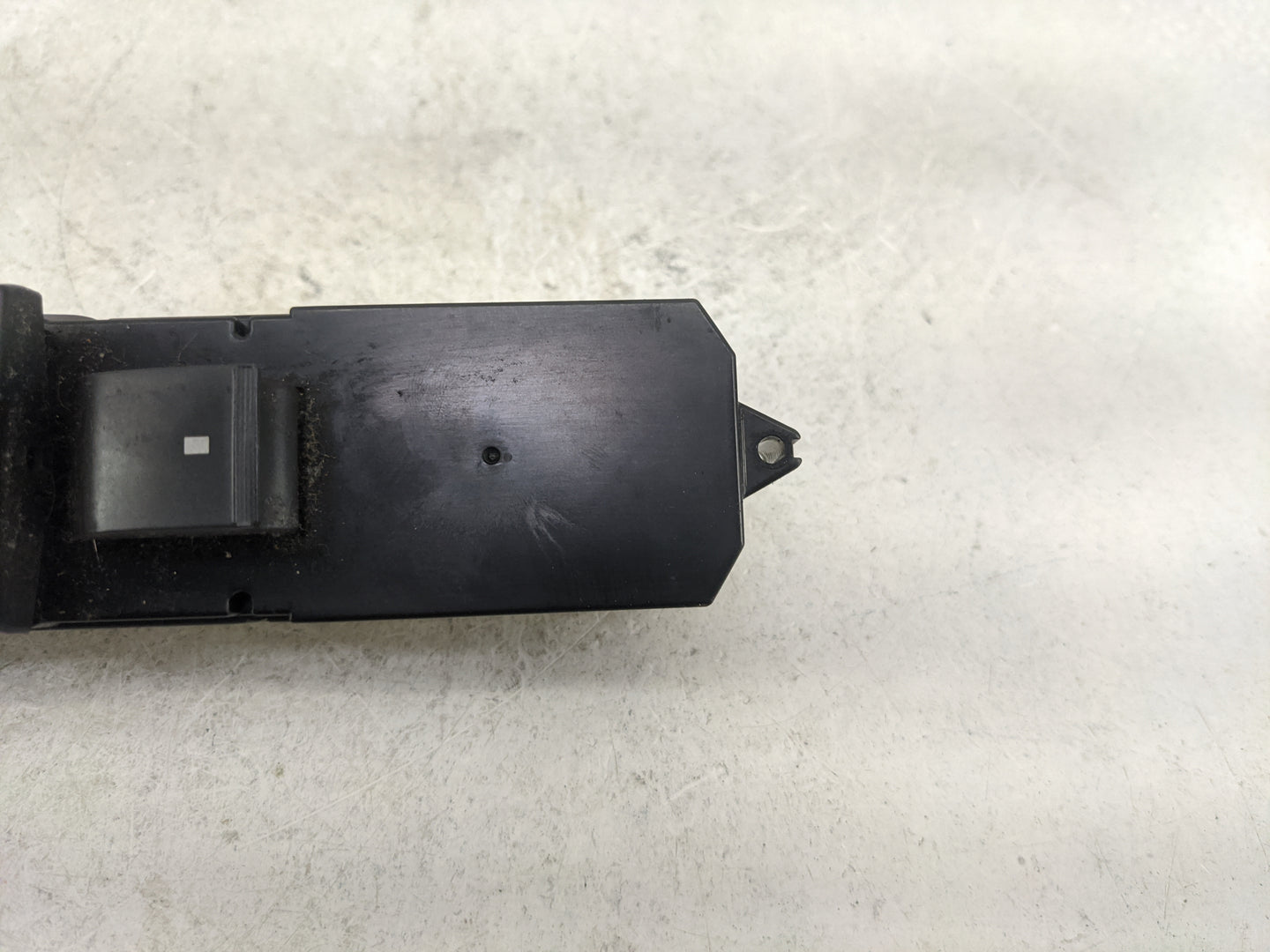 2010 Buick Enclave Passenger Right Power Window Switch - Oemusedautoparts1.com