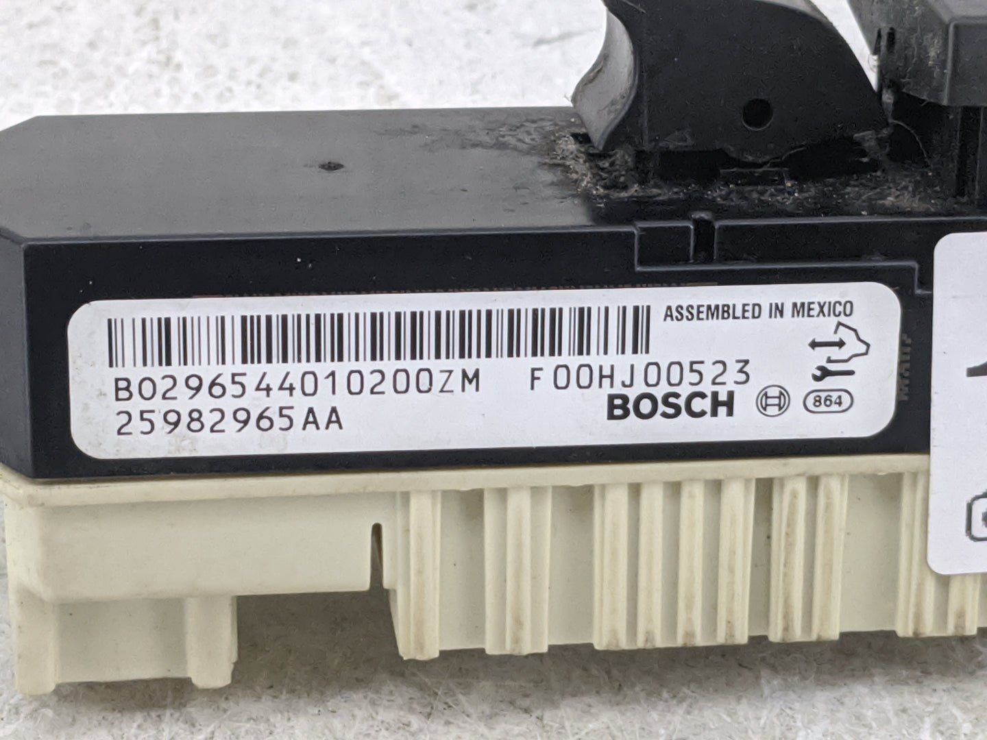 2010 Buick Enclave Passenger Right Power Window Switch - Oemusedautoparts1.com