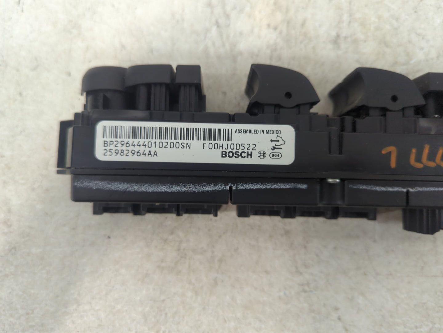 2010-2017 Buick Enclave Master Power Window Switch Replacement Driver Side Left P/N:BP296444010200SN F00HJ00522 Fits OEM Use