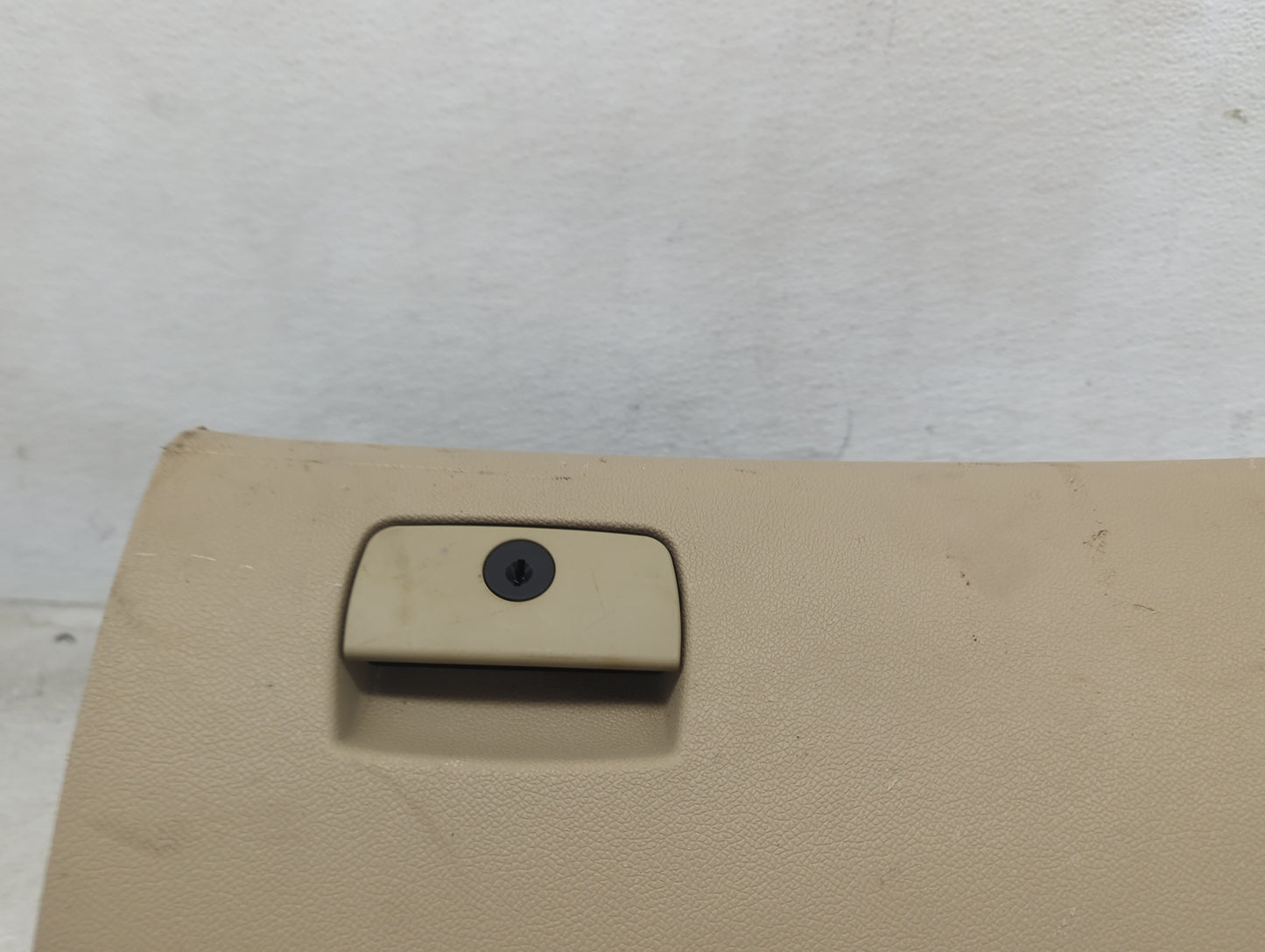 2010 Buick Enclave Passenger Glove Box Door Storage Compartment Tan - Oemusedautoparts1.com