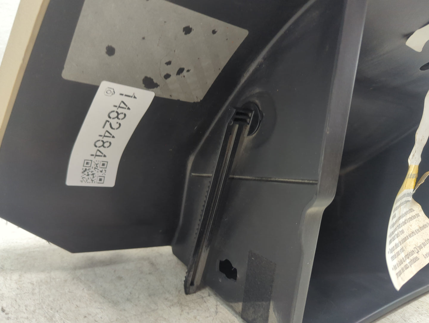 2010 Buick Enclave Passenger Glove Box Door Storage Compartment Tan - Oemusedautoparts1.com