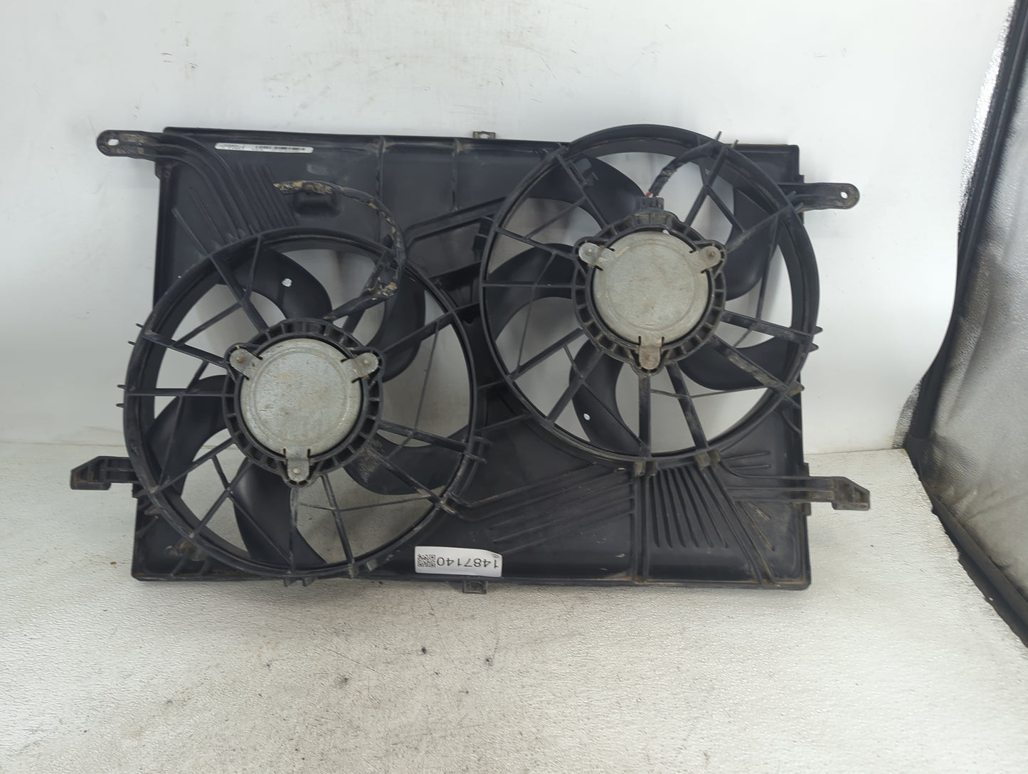 2008-2017 Buick Enclave Electric Radiator Cooling Fan Motor Assembly P/N:25784028 Fits OEM Used Auto Parts - Oemusedautopart