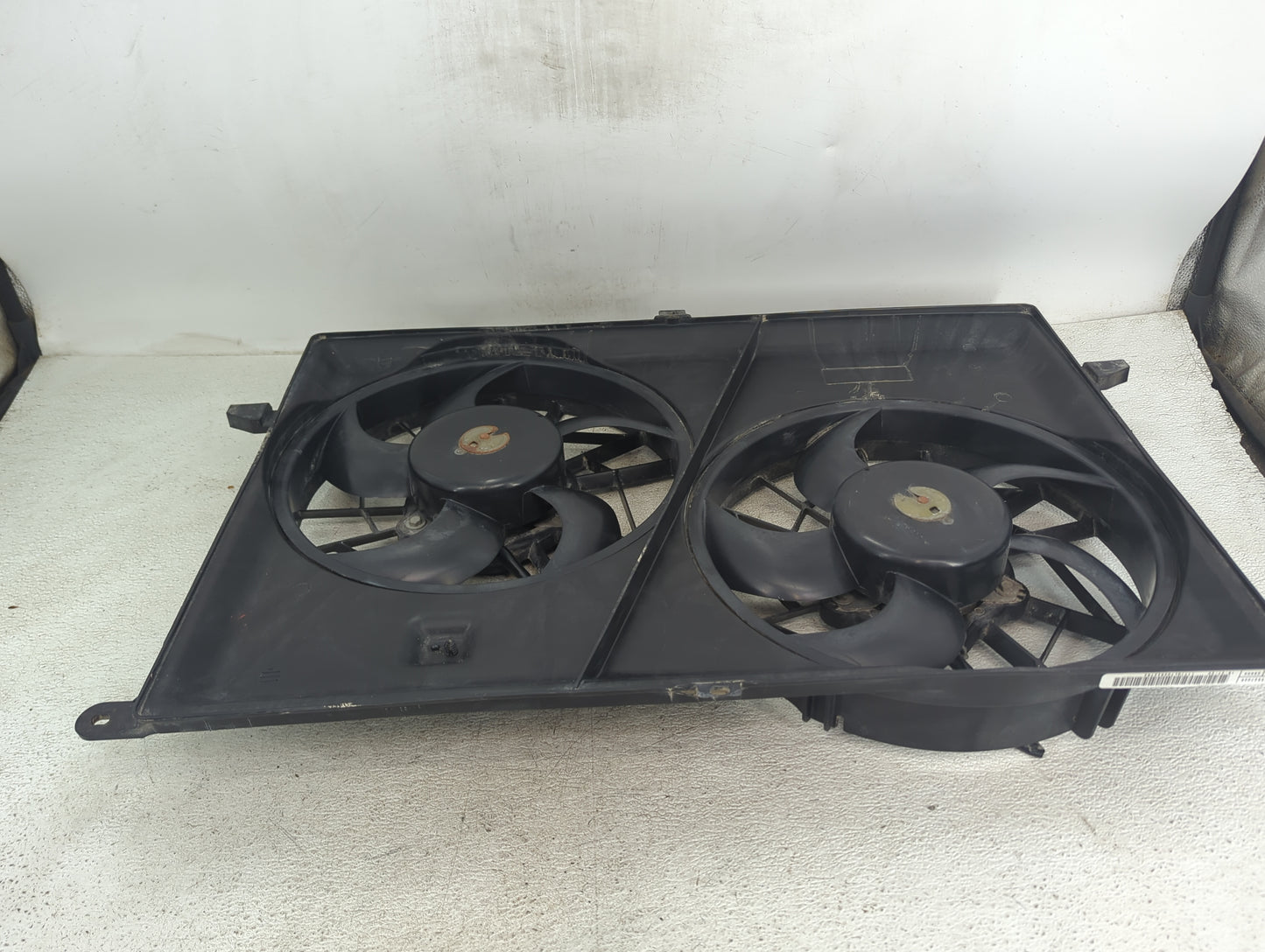 2008-2017 Buick Enclave Electric Radiator Cooling Fan Motor Assembly P/N:25784028 Fits OEM Used Auto Parts - Oemusedautopart