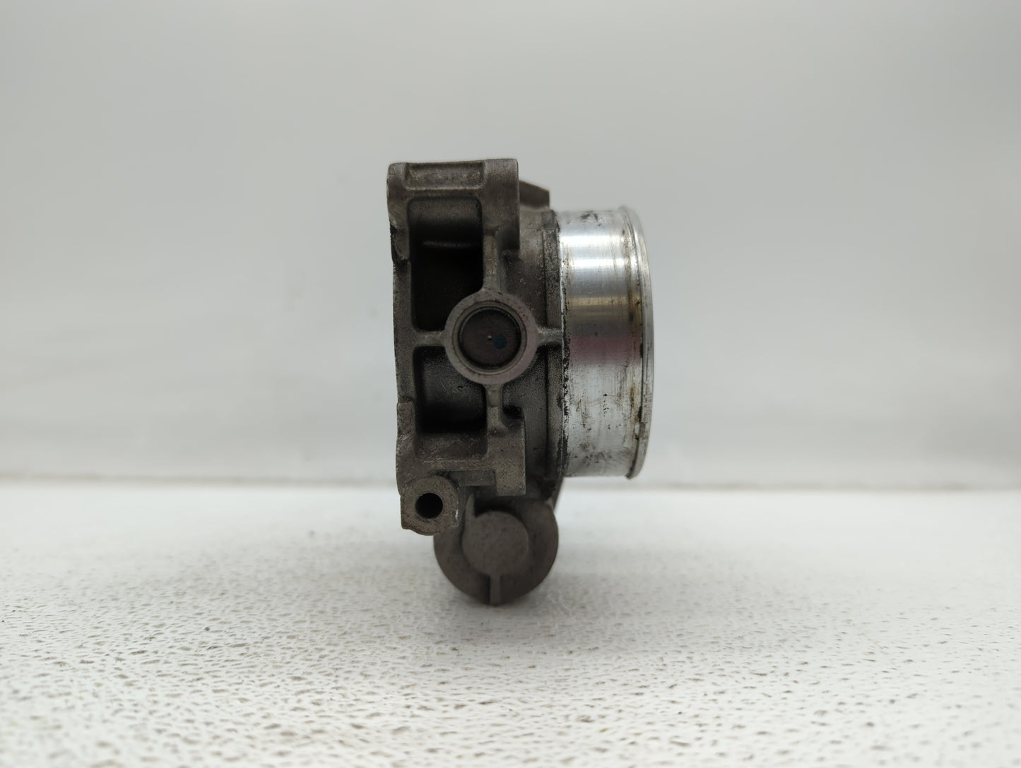 2008-2011 Buick Enclave Throttle Body P/N:995AA Fits Fits 2007 2008 2009 2010 2011 OEM Used Auto Parts - Oemusedautoparts1.c