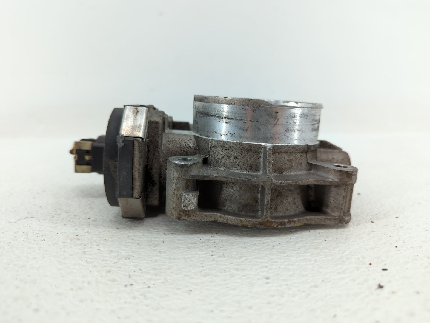 2008-2011 Buick Enclave Throttle Body P/N:319.7.AA.995 591HB, 995AA Fits Fits 2007 2008 2009 2010 2011 OEM Used Auto Parts -