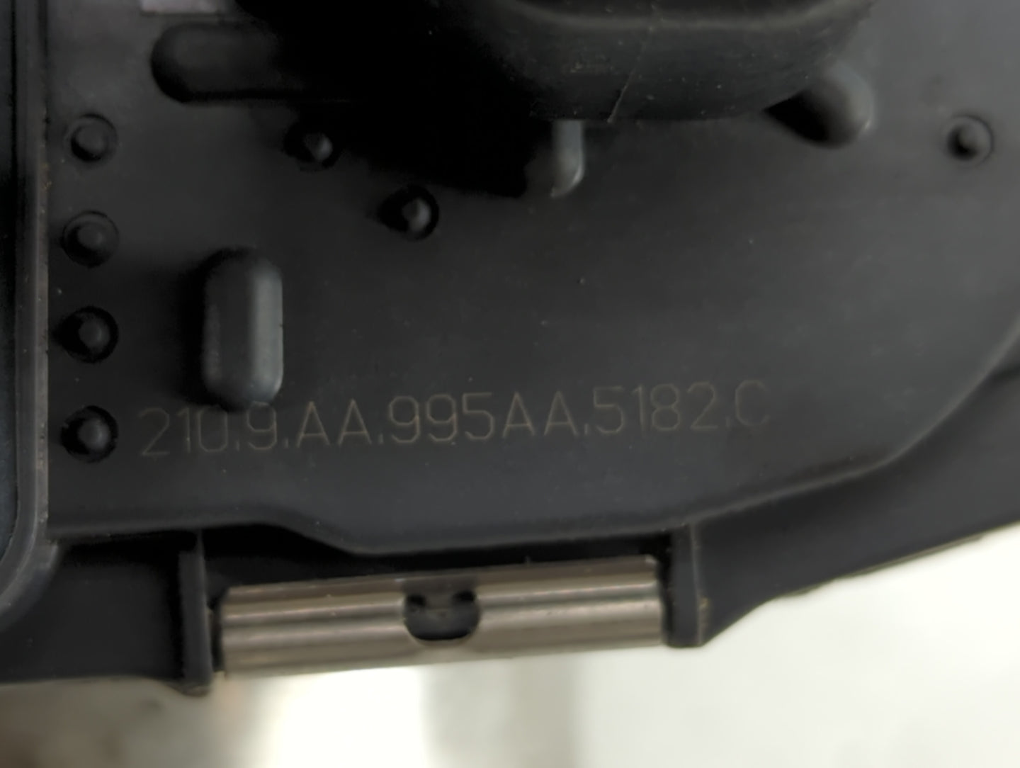 2008-2011 Buick Enclave Throttle Body P/N:591HB 995AA Fits Fits 2007 2008 2009 2010 2011 OEM Used Auto Parts - Oemusedautopa