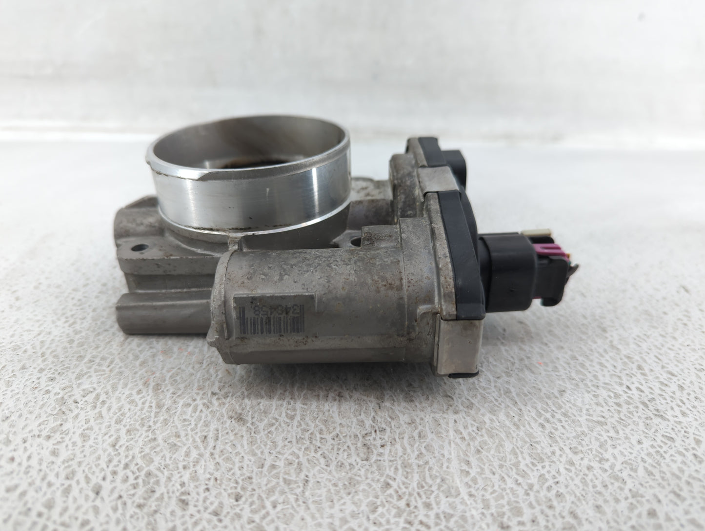 2008-2011 Buick Enclave Throttle Body P/N:995AA 330IA Fits Fits 2007 2008 2009 2010 2011 OEM Used Auto Parts - Oemusedautopa