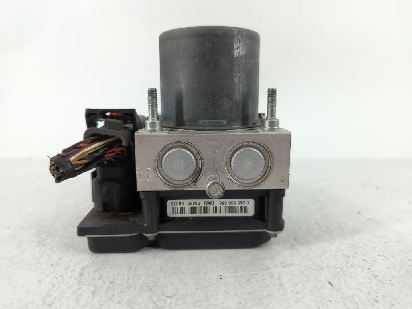 2009-2011 Buick Enclave ABS Pump Control Module Replacement P/N:5 657 L8 290709 Fits Fits 2008 2009 2010 2011 OEM Used Auto 