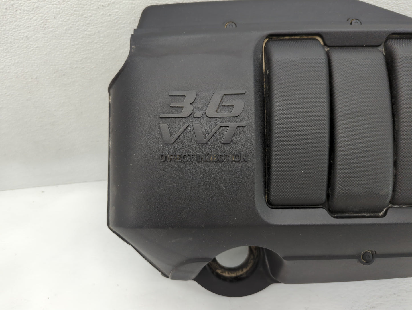 2010 Buick Enclave Engine Cover - Oemusedautoparts1.com