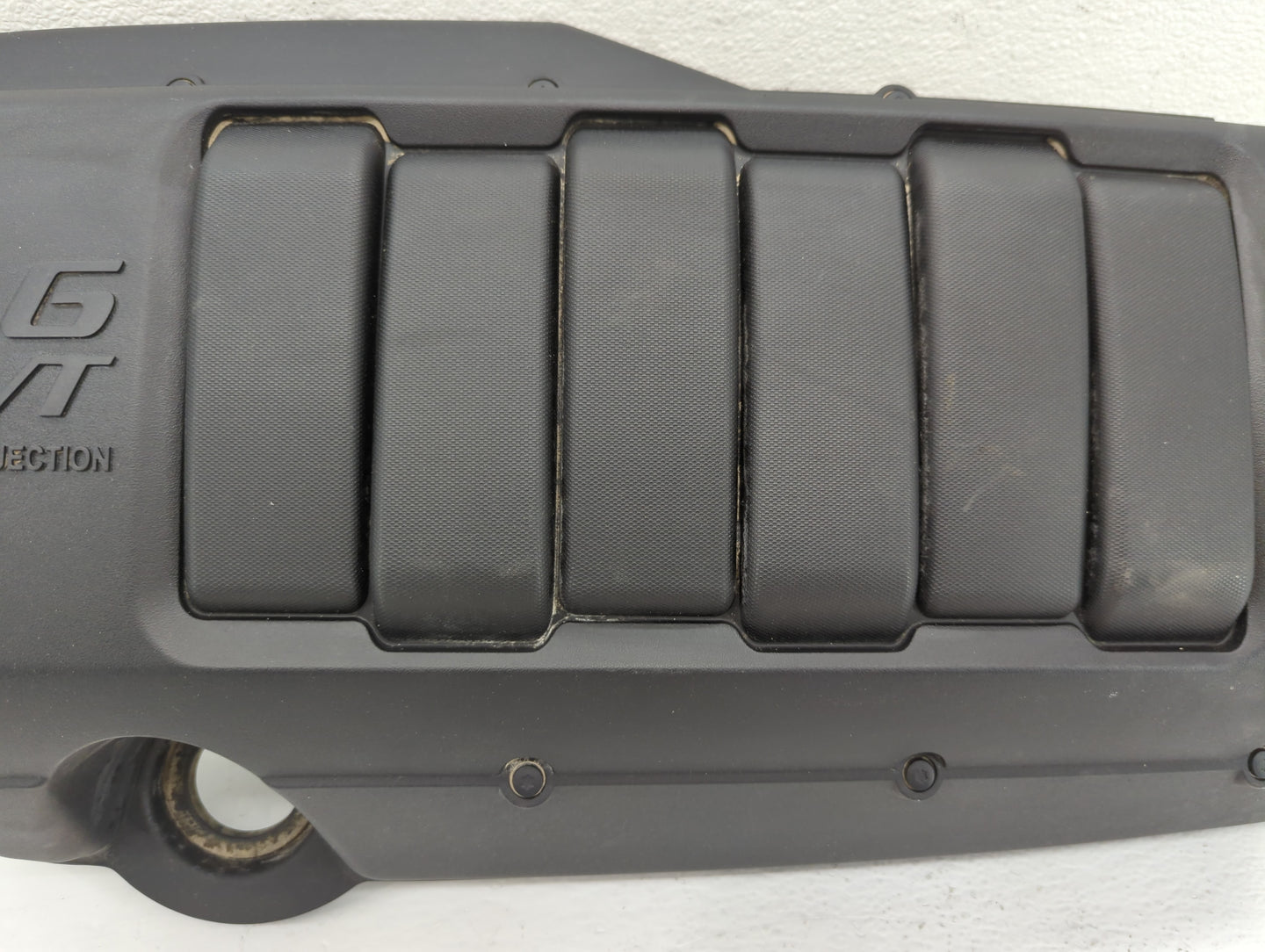 2010 Buick Enclave Engine Cover - Oemusedautoparts1.com
