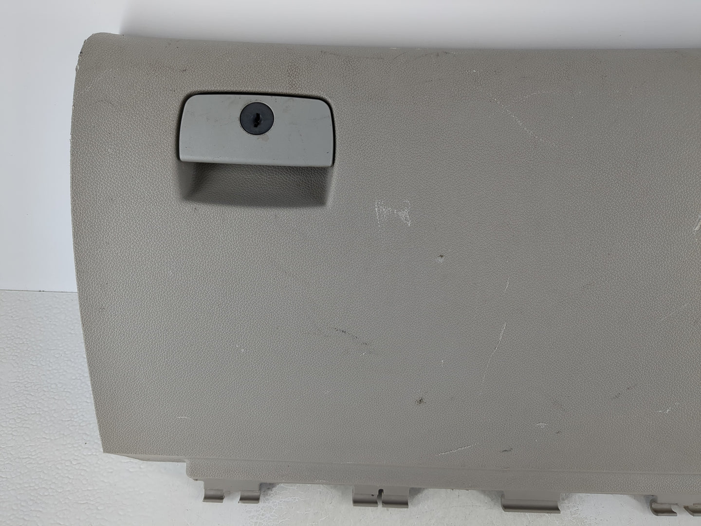 2010 Buick Enclave Passenger Glove Box Door Storage Compartment - Oemusedautoparts1.com