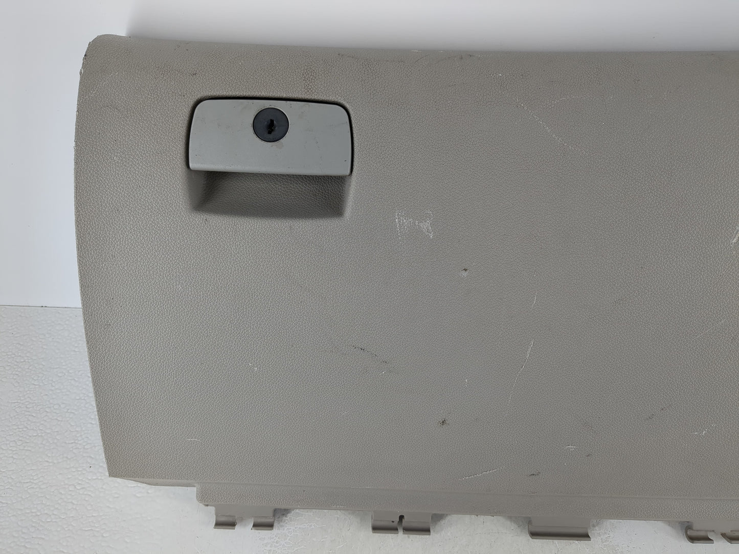 2010 Buick Enclave Passenger Glove Box Door Storage Compartment - Oemusedautoparts1.com