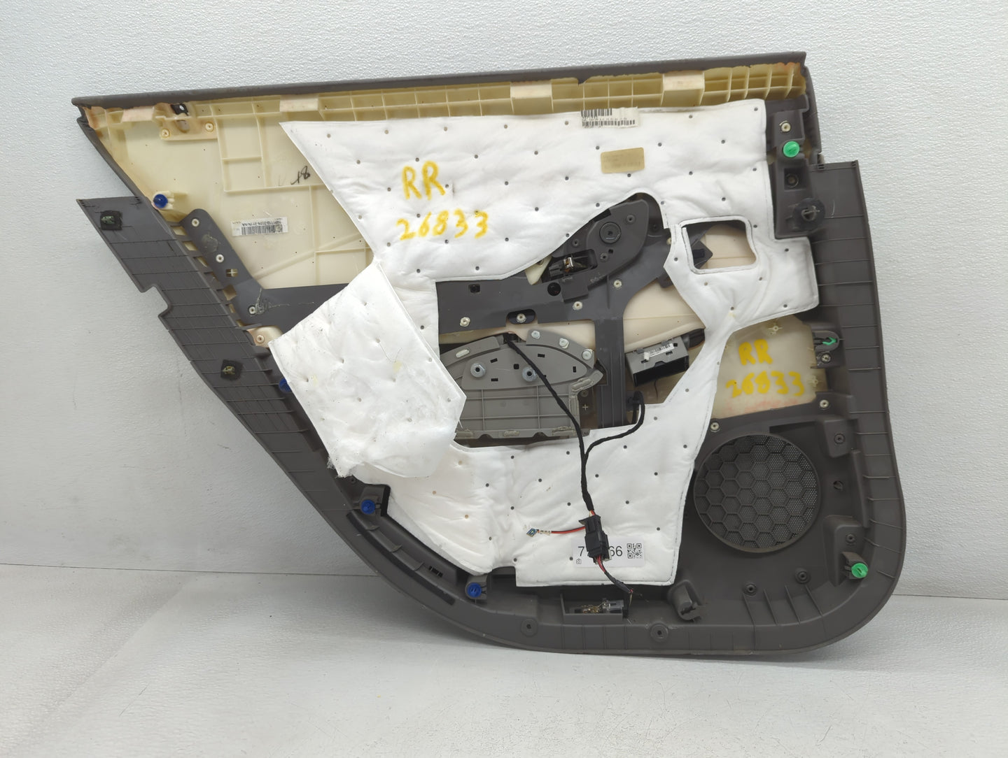 2010 Buick Lacros Rear Right Passenger Interior Door Panel Trim - Oemusedautoparts1.com