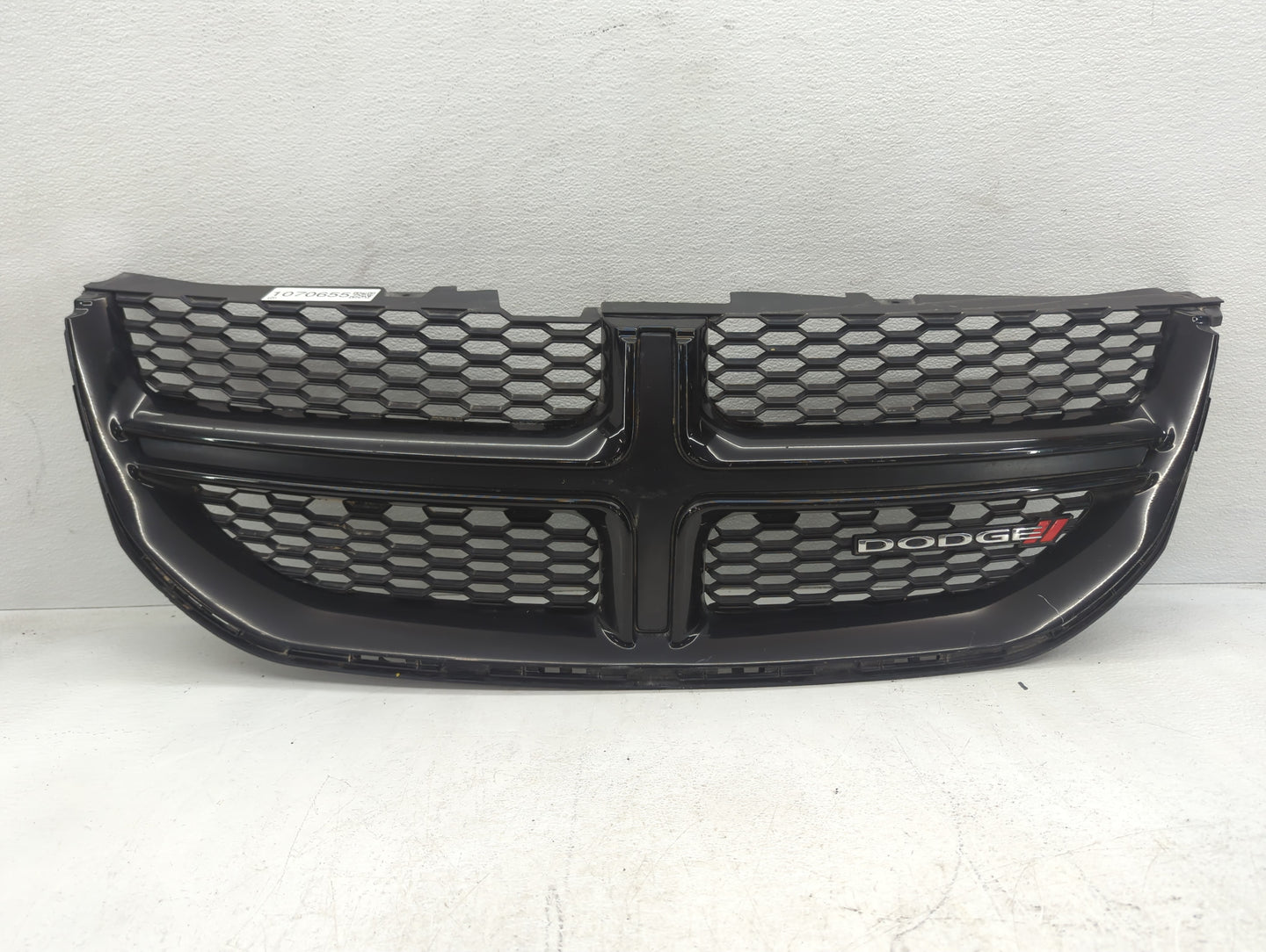 2010-2013 Buick Lacrosse Front Bumper Grille Cover - Oemusedautoparts1.com